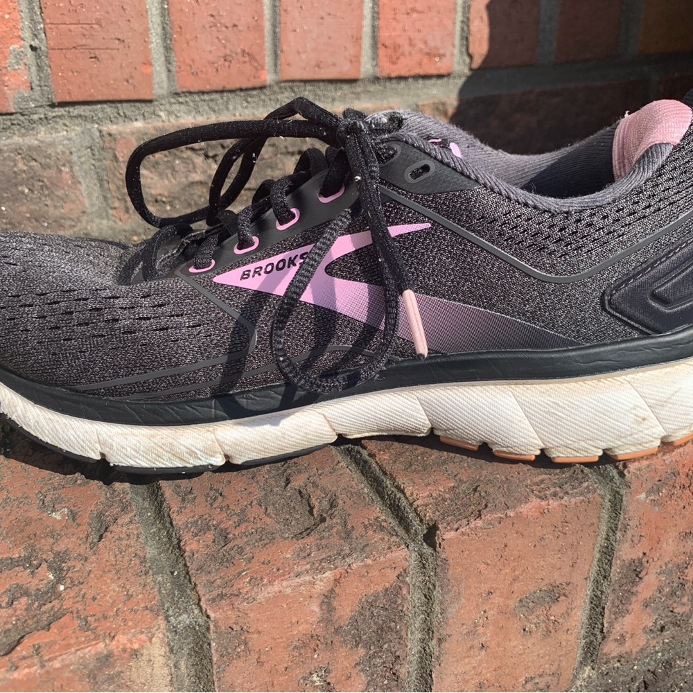 Brooks Transmit 3 Black/Pink Athletic Shoes Mesh Sz 8.5 Trainers Walking Pilates - Picture 10 of 13